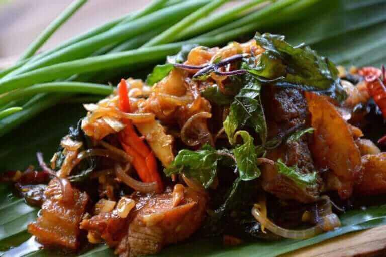 Pad Krapow Gai Recipe (Thai Basil Stir Fry)