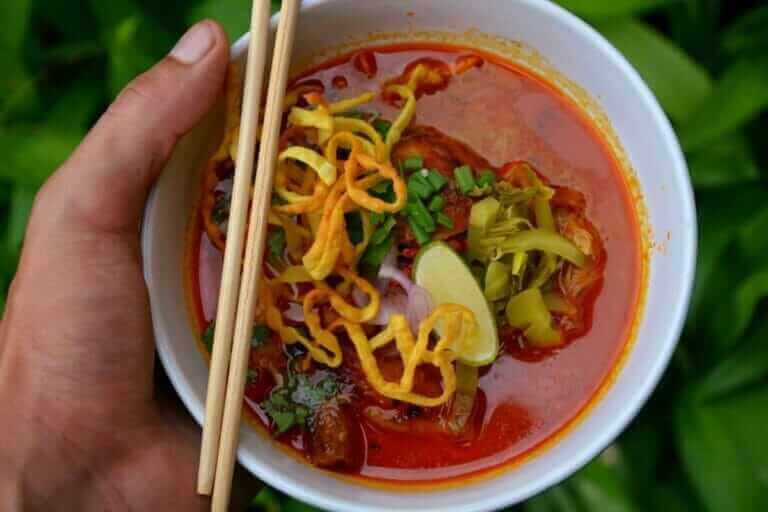 Easy Khao Soi Recipe: Thai Coconut Curry Soup