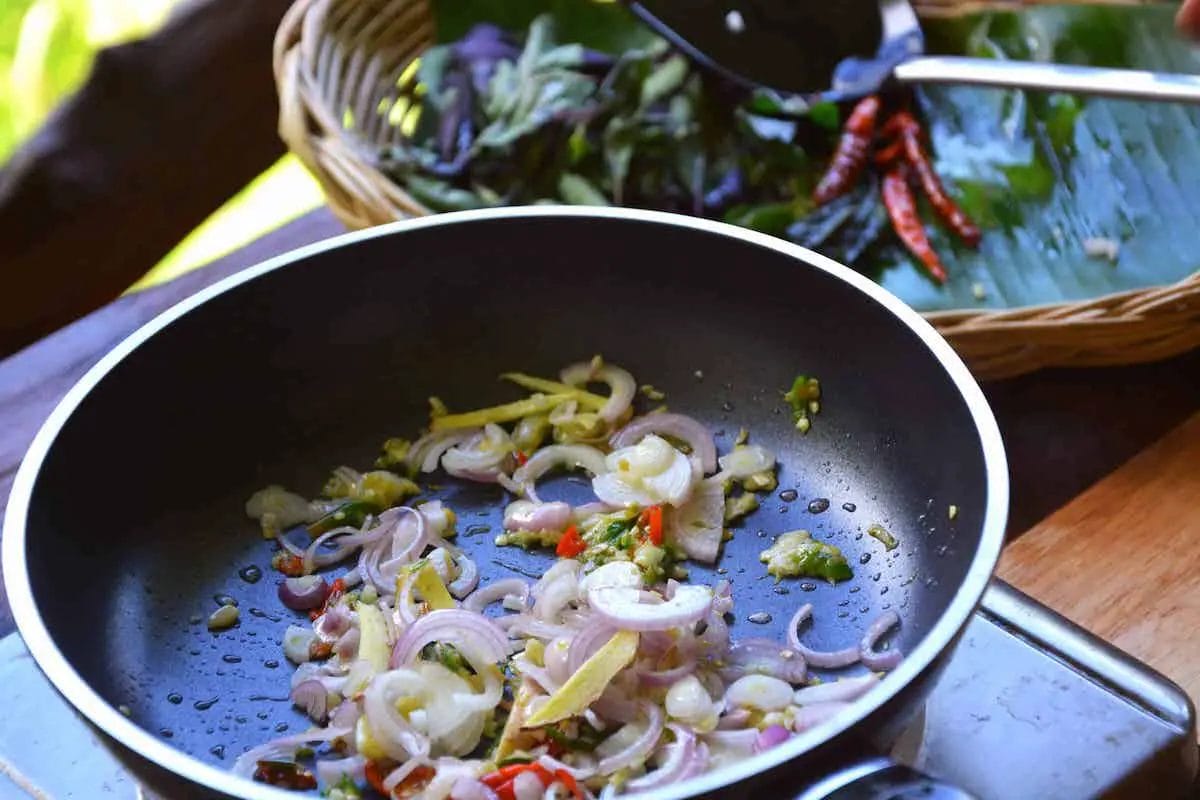 add shallots to basil stir fry