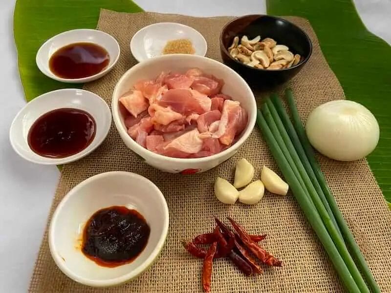 Thai cashew nut chicken stir fry recipe ingredients